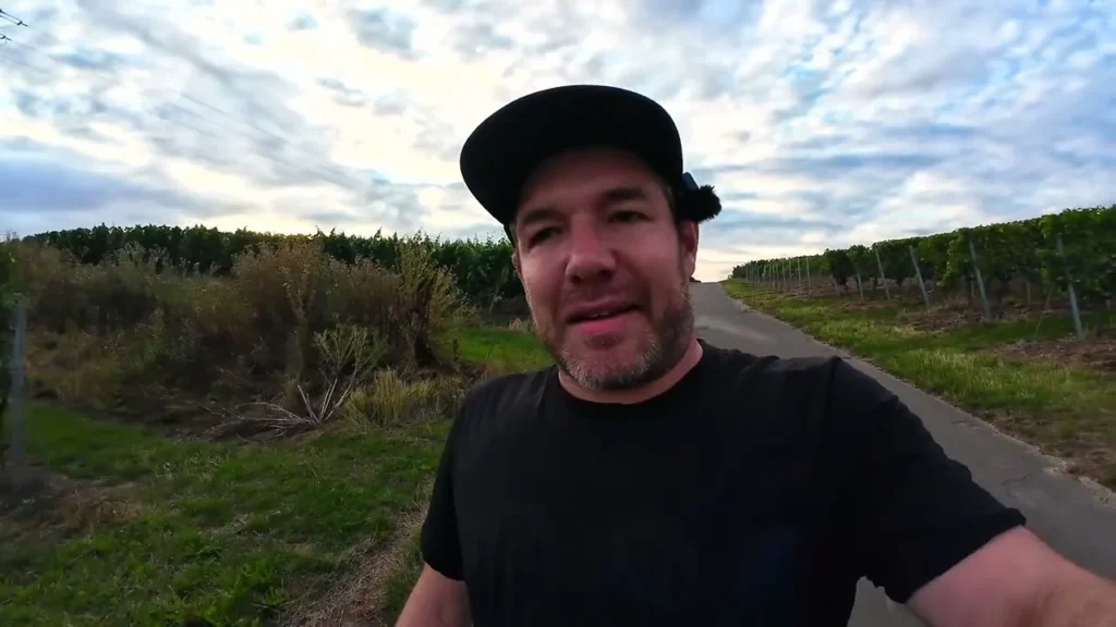 Vorschaubild des YouTube-Videos „Mal wieder einer dieser "Aha-Momente": Less Gear - More Playing“